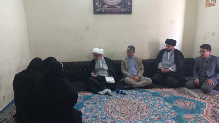 گزارش تصویری بازدید آیت الله صفایی بوشهر و مدیر کل استان از خانواده های ایتام 