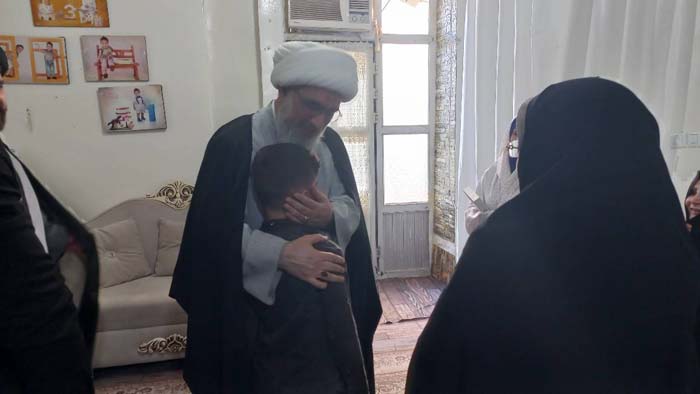 گزارش تصویری بازدید آیت الله صفایی بوشهر و مدیر کل استان از خانواده های ایتام 