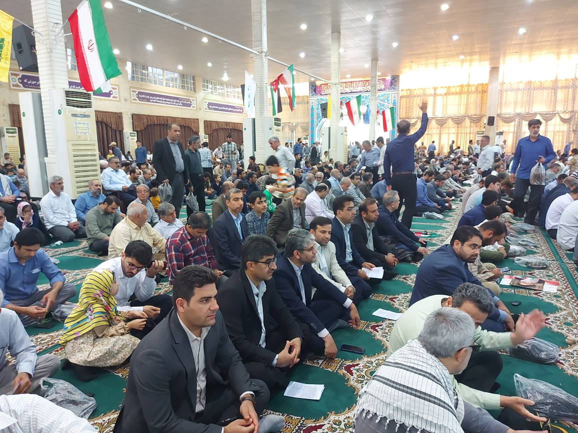 گزارش تصویری حضور مدیر کل و کارکنان کمیته امداد استان بوشهر در راهپیمایی روز جهانی قدس