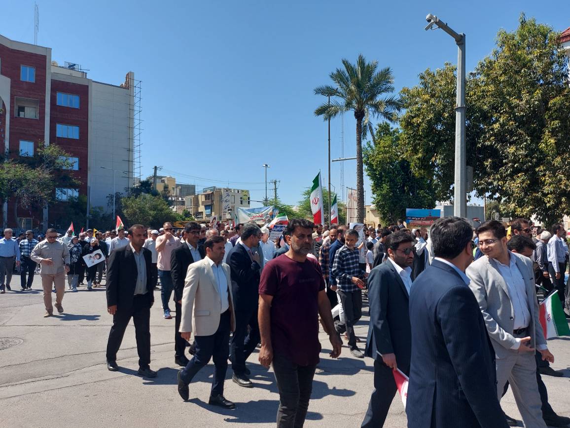گزارش تصویری حضور مدیر کل و کارکنان کمیته امداد استان بوشهر در راهپیمایی روز جهانی قدس