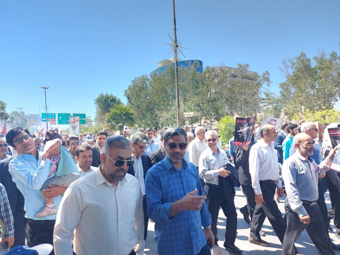 گزارش تصویری حضور مدیر کل و کارکنان کمیته امداد استان بوشهر در راهپیمایی روز جهانی قدس