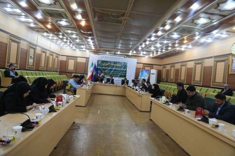 نشست خبری مدیر کل استان با اصحاب رسانه به مناسبت 14 اسفند 