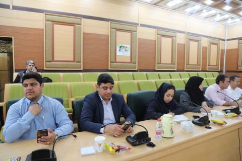 نشست خبری مدیر کل استان با اصحاب رسانه به مناسبت 14 اسفند 