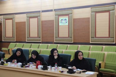 نشست خبری مدیر کل استان با اصحاب رسانه به مناسبت 14 اسفند 