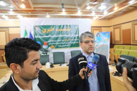 نشست خبری مدیر کل استان با اصحاب رسانه به مناسبت 14 اسفند 